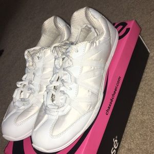 Cheer shoes with box